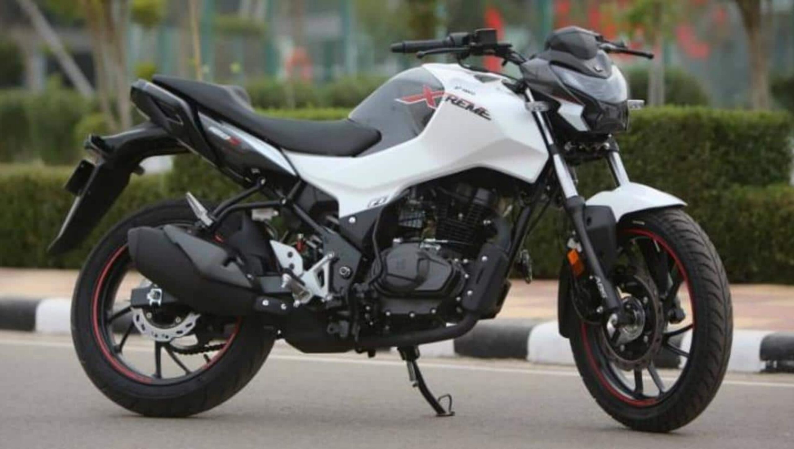 Hero Xtreme 160R: सिर्फ 1.27 लाख में, शानदार फीचर्स और आकर्षक डिज़ाइन के साथ पेशकश